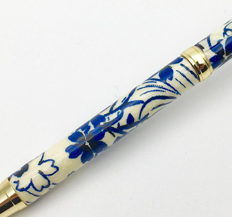 Mino Waishi Pens of Sale: Traditional Japanese Arts and Crafts in